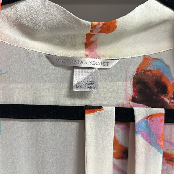 Victoria’s Secret Floral Robe, Size M/L - Picture 4 of 5